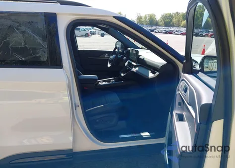 2025 Ford Explorer St-Line from USA, damaged, VIN 1FMUK8KH9SGC05514